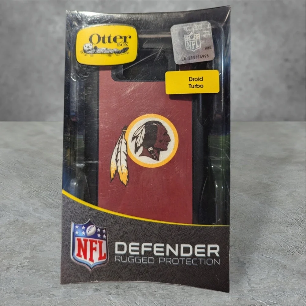 Y4. Otterbox Defender Droid Turbo Case Redskins (Missing Screen Protector) See D